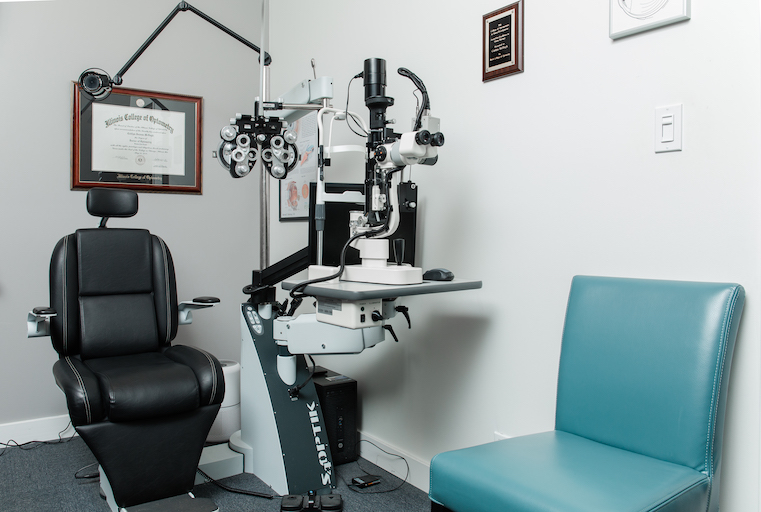 A photo of an exam room at Focused Eye Care